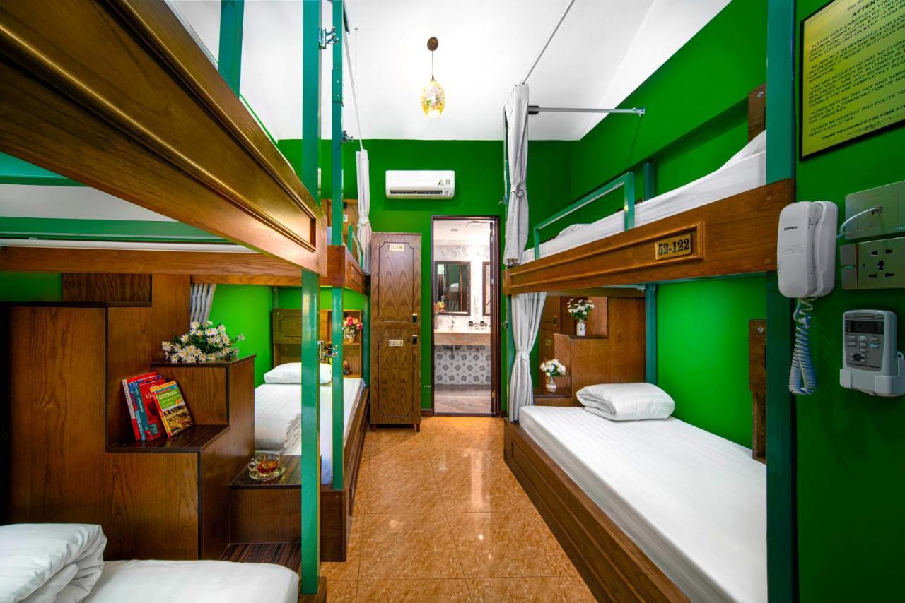 Bed 6-Bed Female Dormitory Room